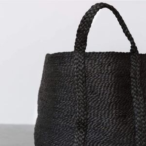 ASHER + RYE Handwoven Jute Tote - Charcoal Medium